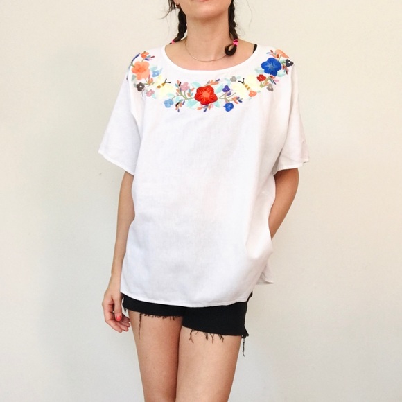 Vintage flower embroidered top - Picture 14 of 14